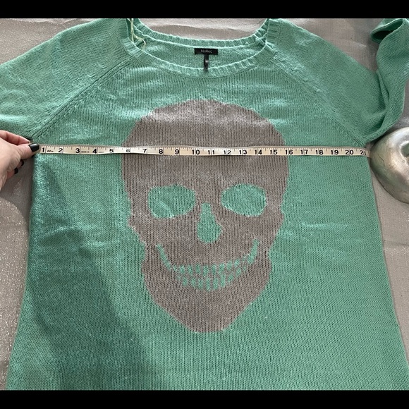 Alexander McQueen style Off Shoulder Soft Skull Sweater - Picture 4 of 4